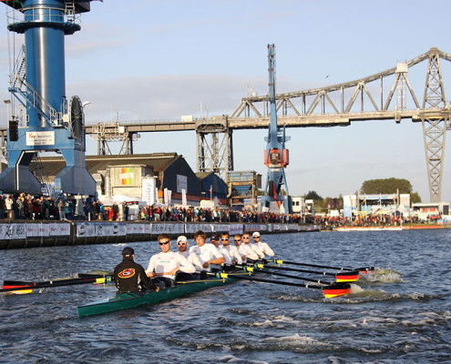 Der Deutschlandachter beim E.ON Hanse Cup 2013 mit Lauritz Schoof dabei